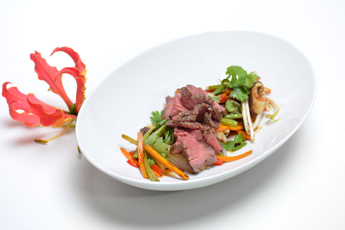 Teriyaki vom Rind mit gebratenen Gemüse – Kochen am Tisch Teriyaki vom Rind mit gebratenen Gemüse – Kochen am Tisch